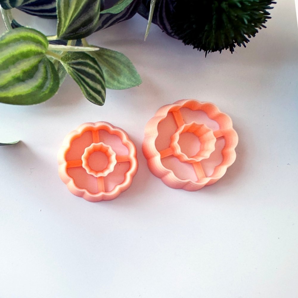 Scalloped Wreath Clay Cutter -