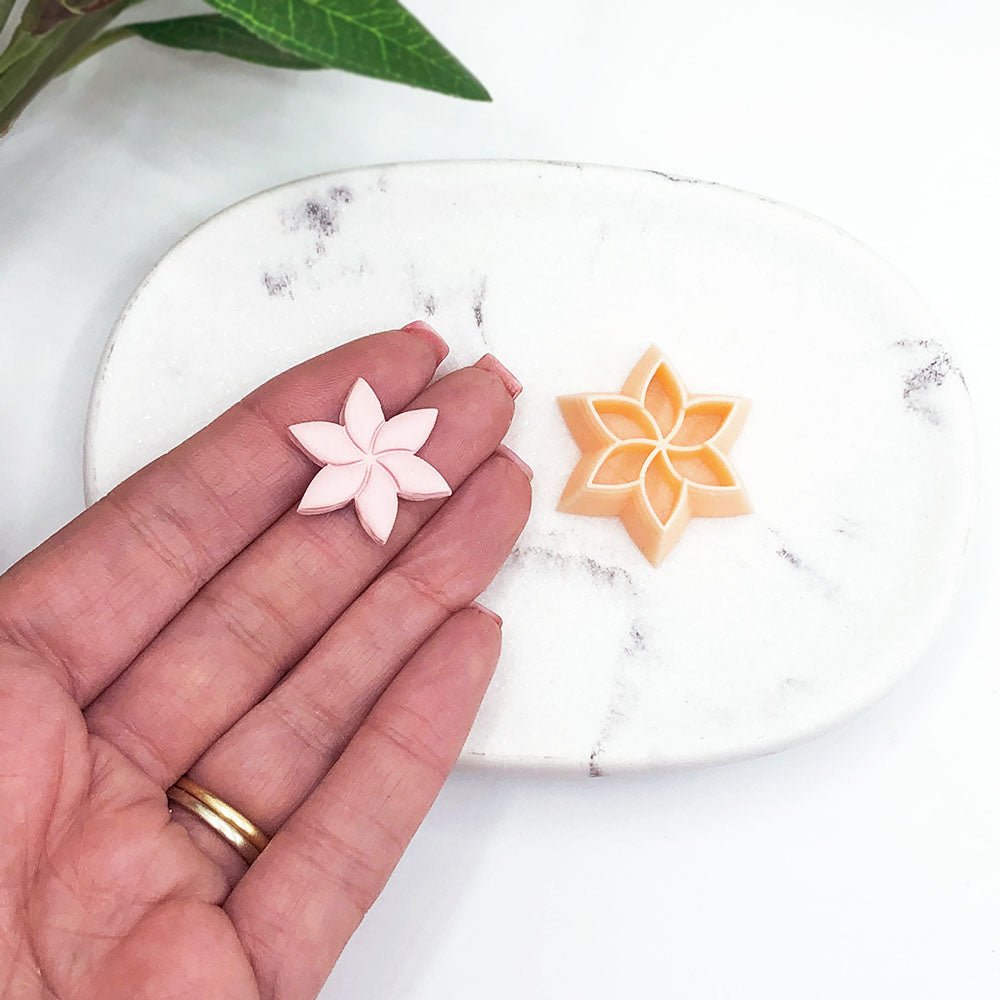 Flower Clay Cutter | Inner Embossed Stamp | Floral Christmas Poinsettia -
