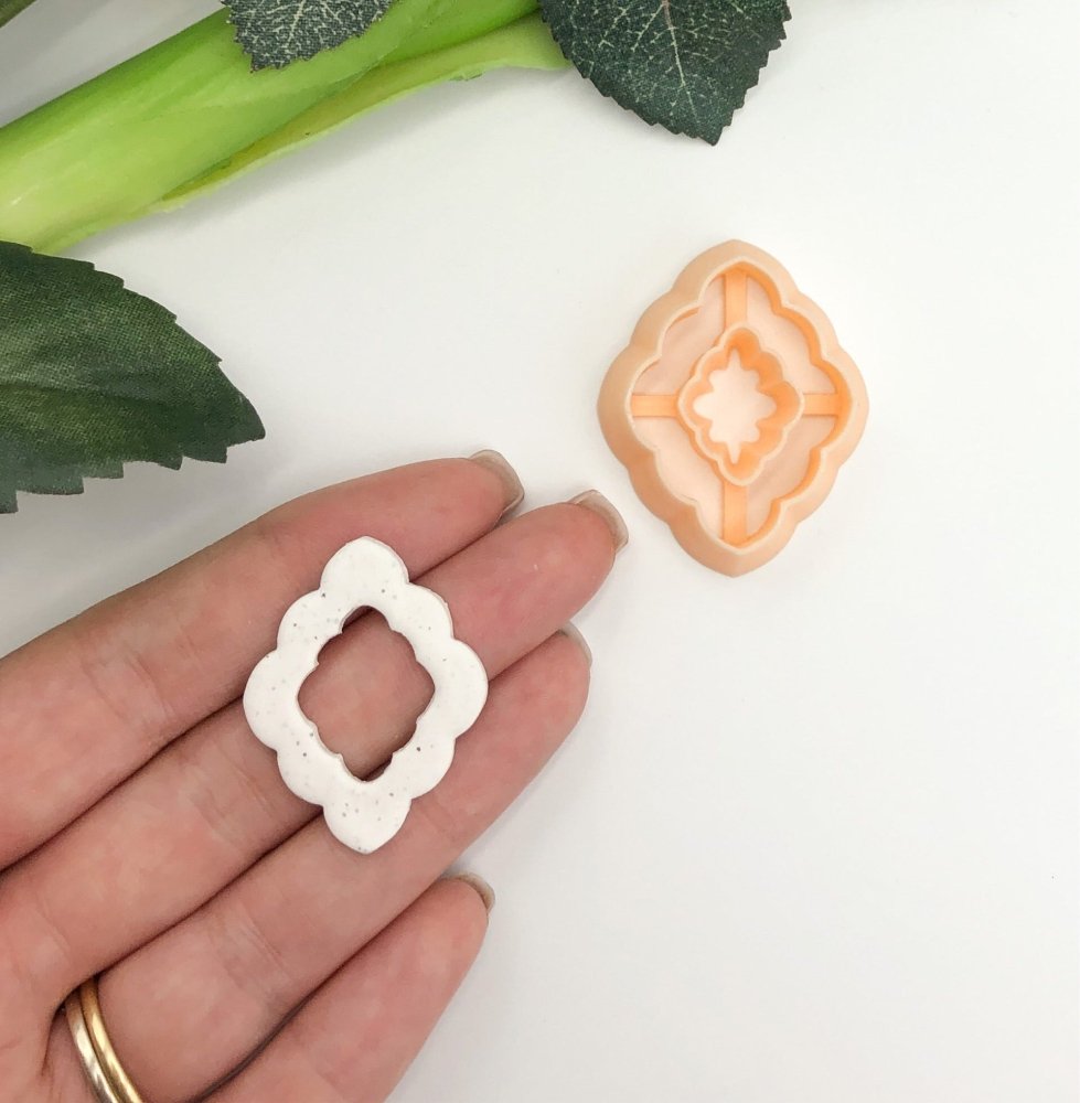 Scalloped Diamond Donut Clay Cutter -