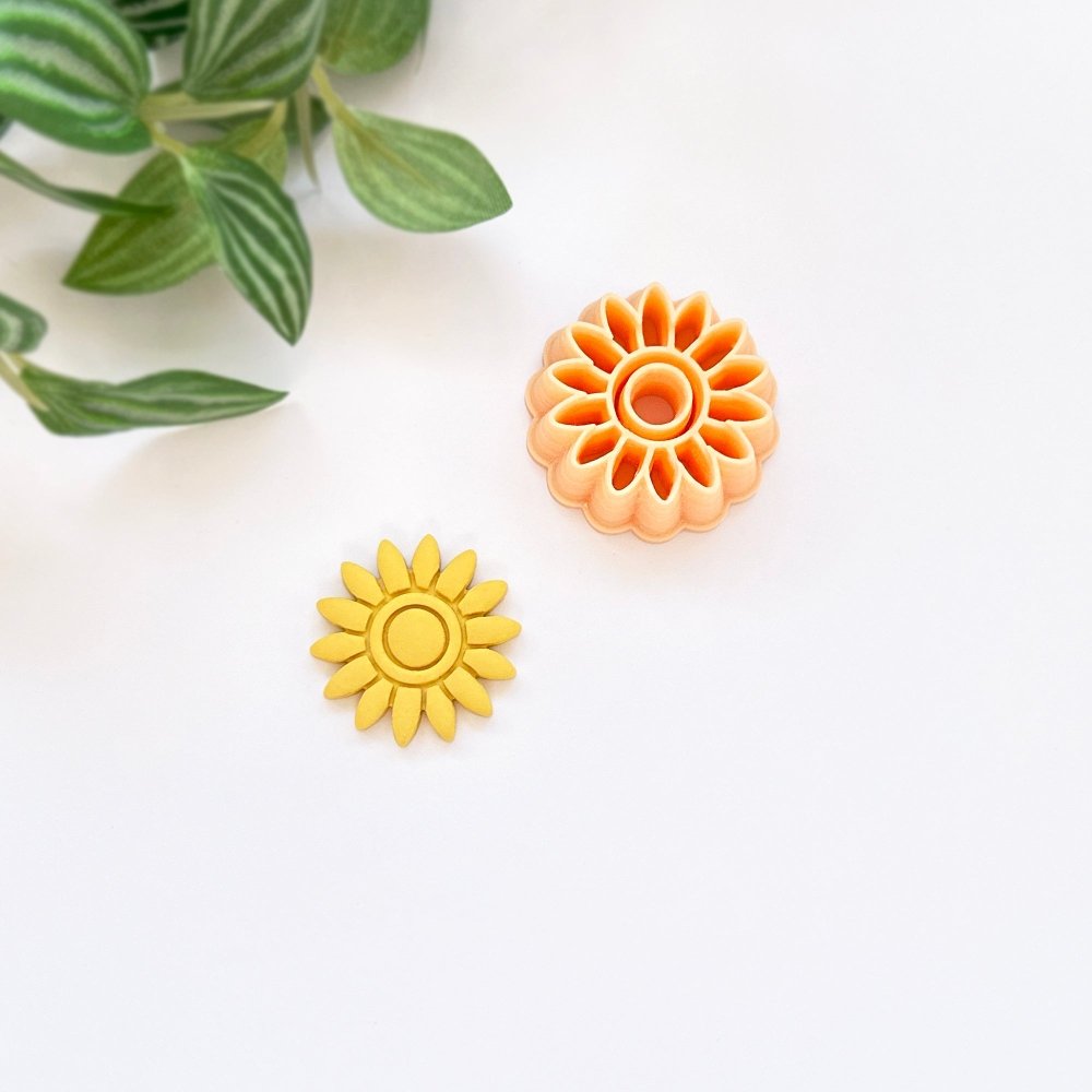 Sunflower Clay Cutter -