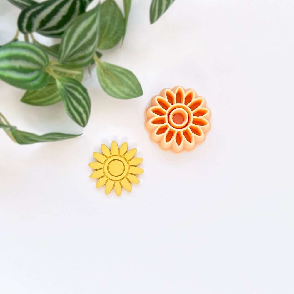 Sunflower Clay Cutter -