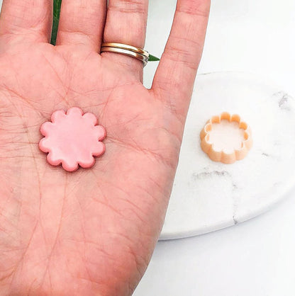 Flower 10 Petal Clay Cutter | Scalloped Circle -