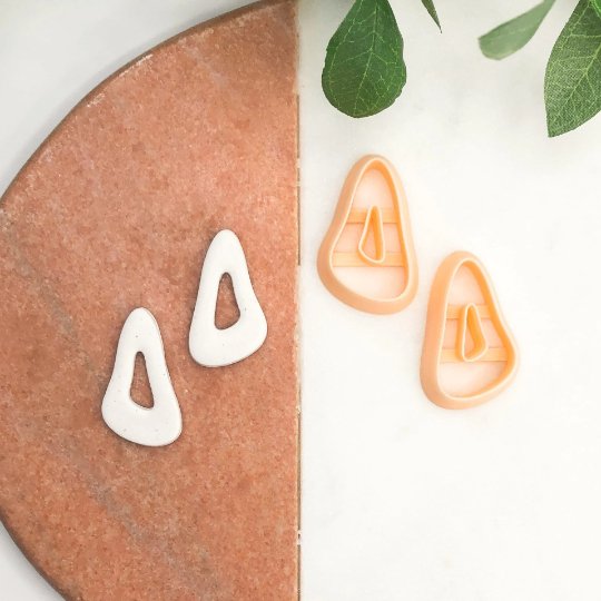 Organic Triangle | Wavy Donut Clay Cutter | Mirrored Pair -