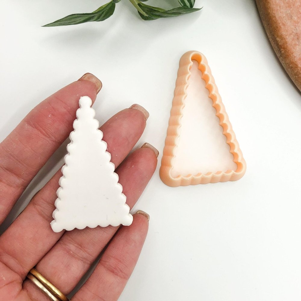 Scalloped Triangle Clay Cutter -
